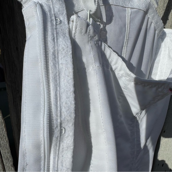 1960s Vintage White Underbust Shapewear Romper w/ Rosebud Lace Hem Size Small - Picture 8 of 13